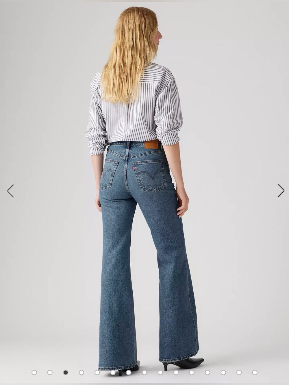 Levi's Premium Ribcage Bell High Rise Jeans - Picture 3 of 7